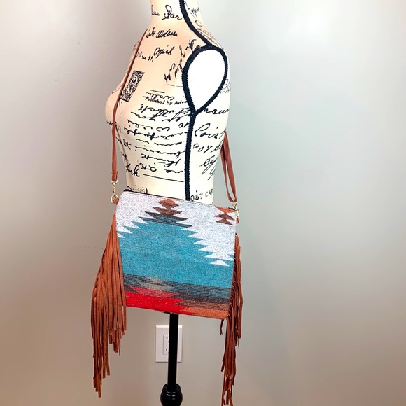 Boho Aztec Western Fringe Crossbody Bag - Picture 8 of 9